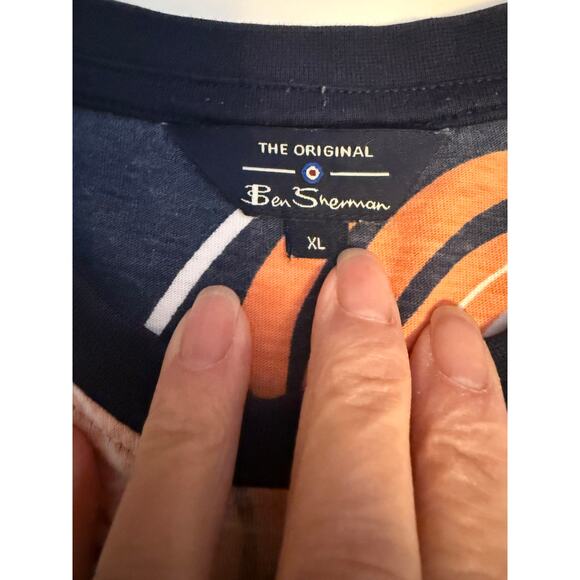 Here's an SEO-optimized listing for your Ben Sherman T-shirt (size XL): - Picture 2 of 10